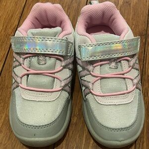 Brand new without tags-size 10 toddler girl Oshkosh sneakers